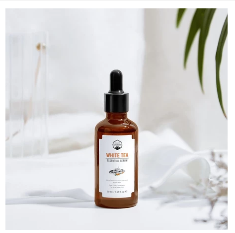 White Tea & Advanced Vitamin C Anti-Aging Serum  Smoothing & Brightening Care