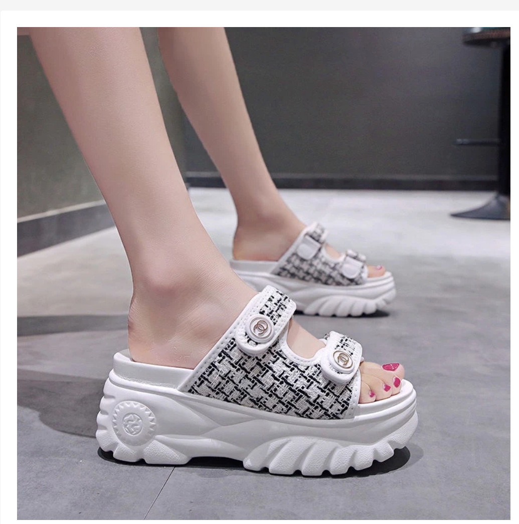Korean Style Platform Sandals  Elevated Everyday Comfort