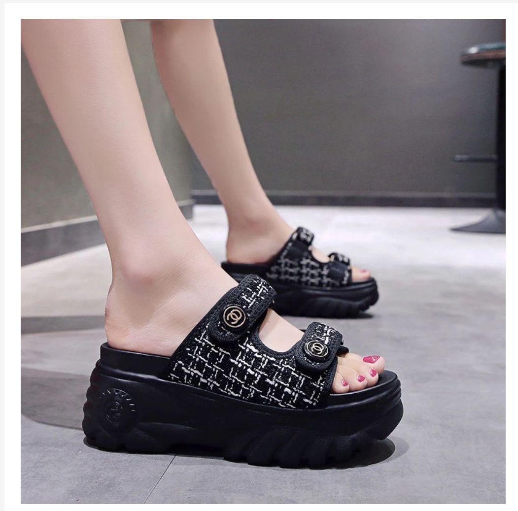 Korean Style Platform Sandals  Elevated Everyday Comfort