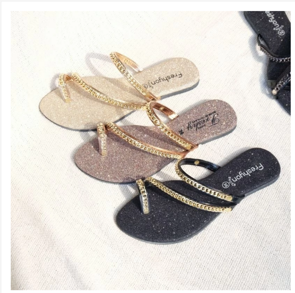 Women’s Glitter Flip Flops  Sparkling Summer Style